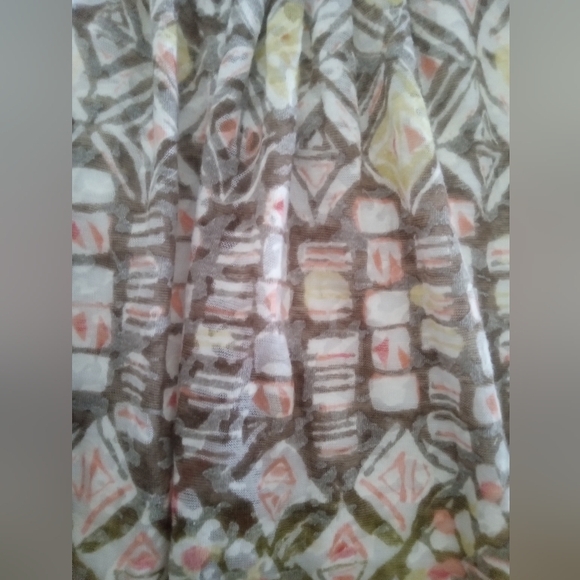 Ruby Rd. Geometric Beige  Blouse - Picture 6 of 8